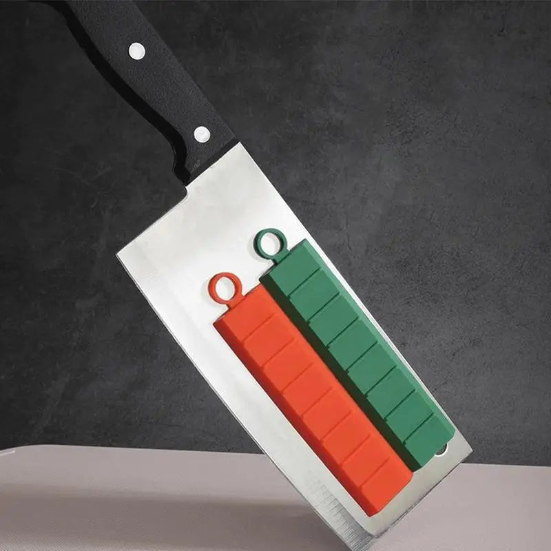 2PCS - Silicone Magnetic Non-Stick Knife Tool – Prevents Food from Sticking During Cutting